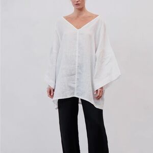Unik White V-Neck Tunic